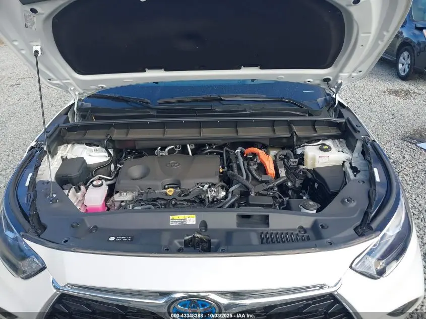 2023 TOYOTA HIGHLANDER HYBRID PLATINUM