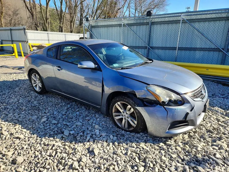 2010 NISSAN ALTIMA S  