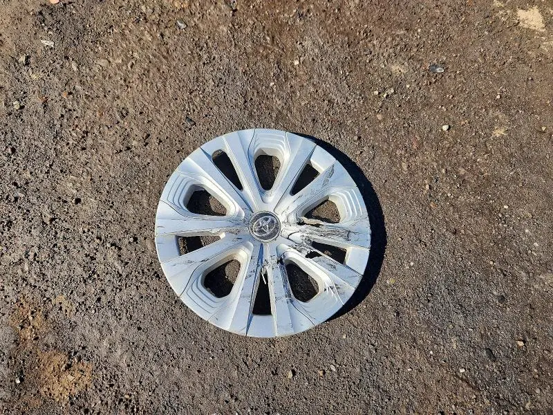2019 TOYOTA PRIUS LE  