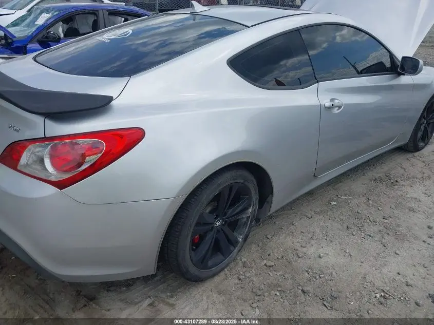 2010 HYUNDAI GENESIS  