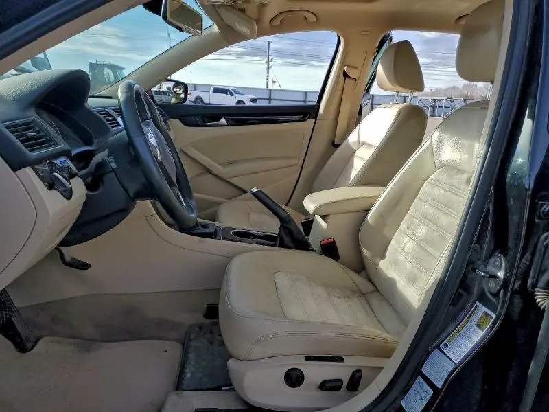 2015 VOLKSWAGEN PASSAT SEL  