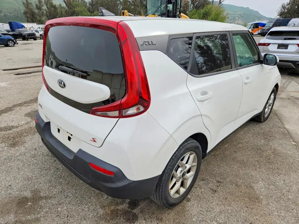 2020 KIA SOUL S  