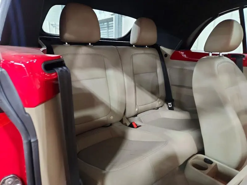 2013 VOLKSWAGEN BEETLE   