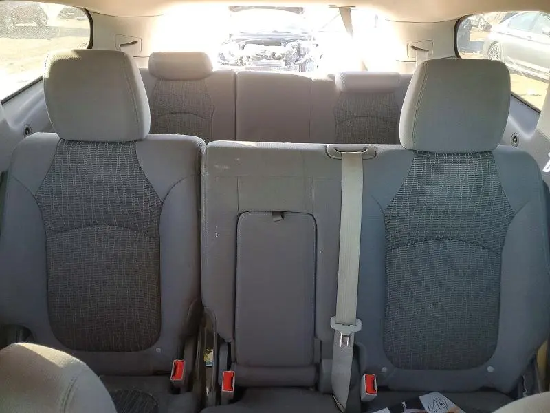 2014 CHEVROLET TRAVERSE LS  