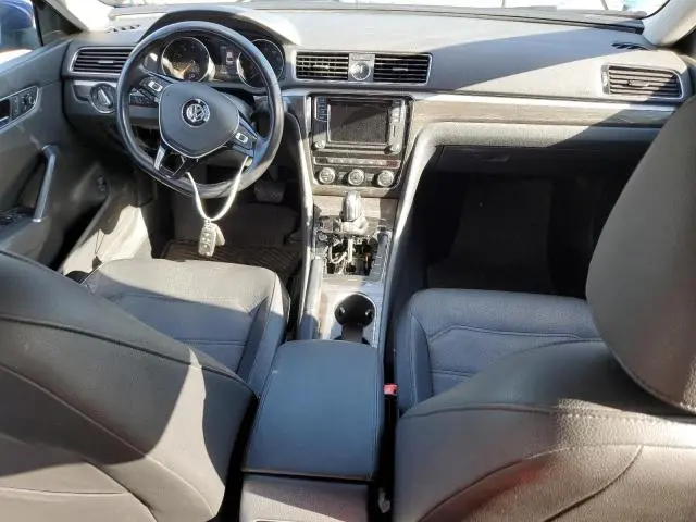 2017 VOLKSWAGEN PASSAT SE
