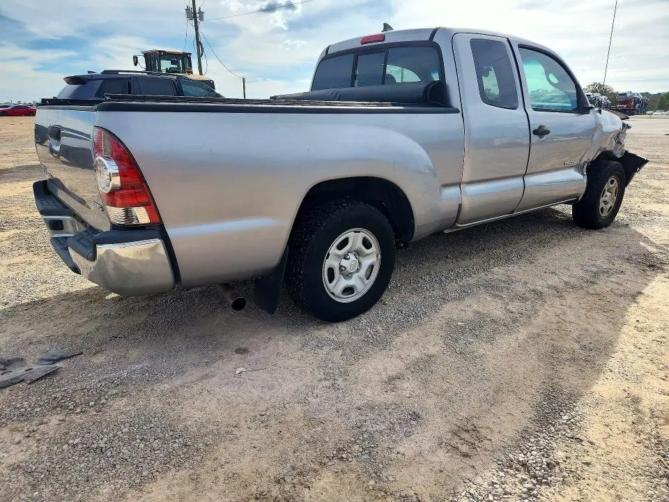 2015 TOYOTA TACOMA BASE  