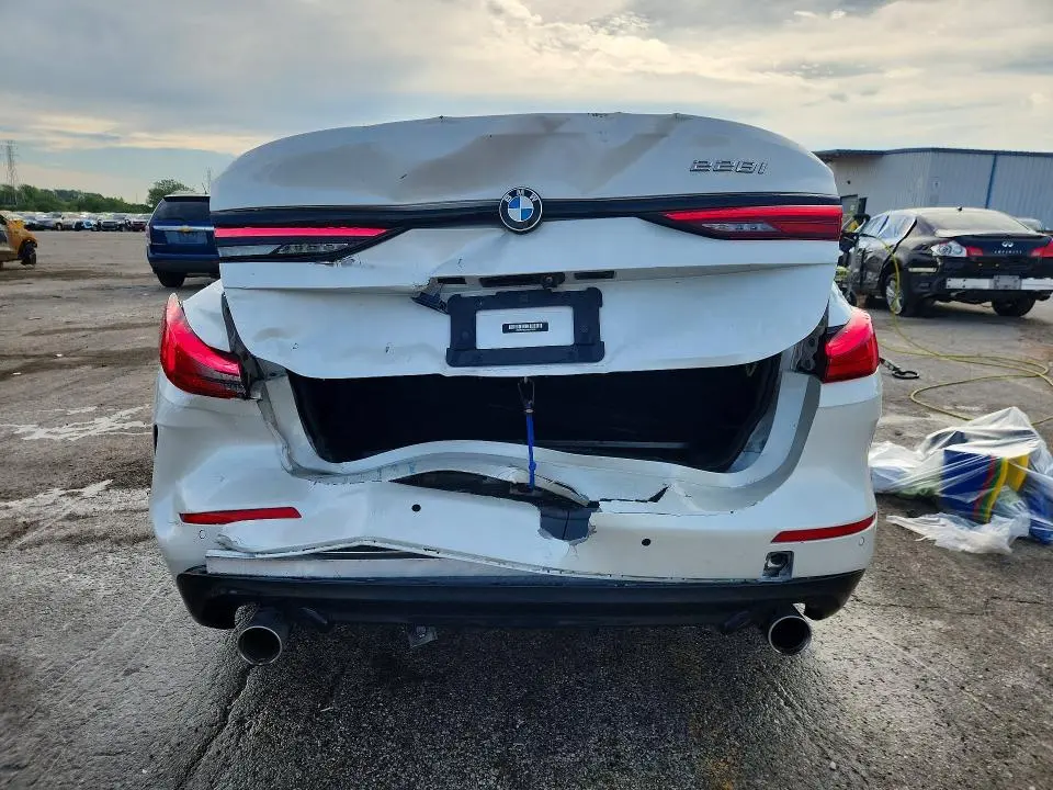 2022 BMW 228I   