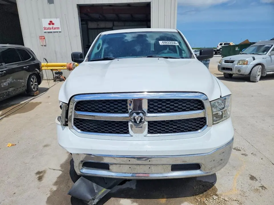 2018 RAM 1500 SLT  