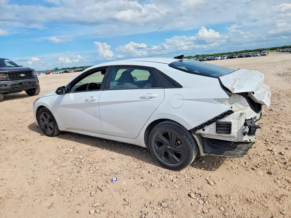 2021 HYUNDAI ELANTRA SEL  