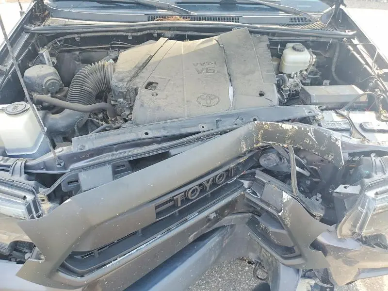 2015 TOYOTA TACOMA V6  
