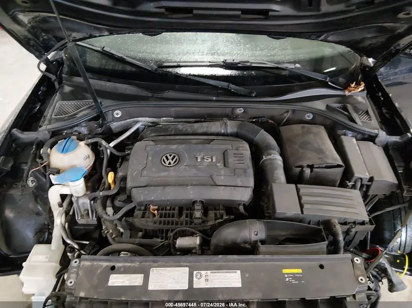 2017 VOLKSWAGEN PASSAT 1.8T SE