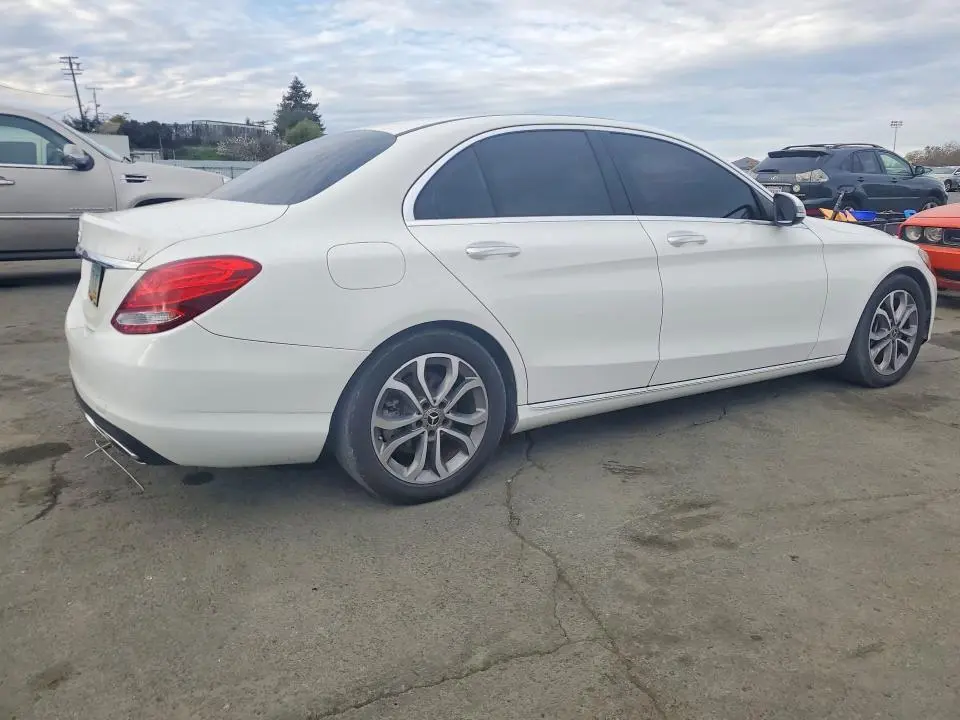 2018 MERCEDES-BENZ C 300  