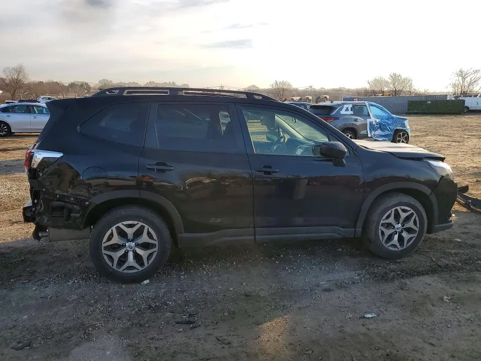 2022 SUBARU FORESTER PREMIUM  