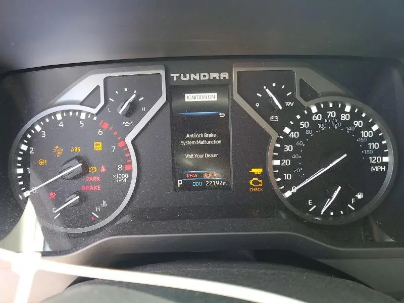 2024 TOYOTA TUNDRA SR5  