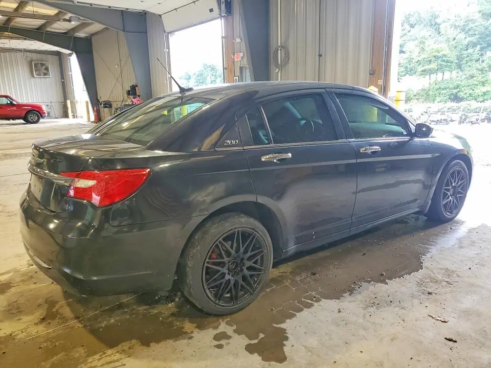 2011 CHRYSLER 200 LIMITED  