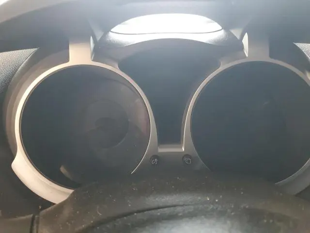 2011 NISSAN JUKE S
