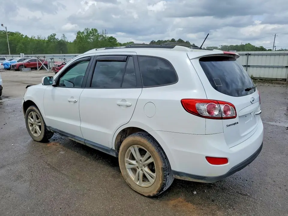 2011 HYUNDAI SANTA FE SE  