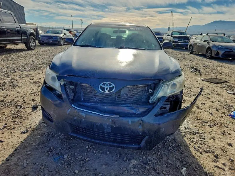 2011 TOYOTA CAMRY BASE  