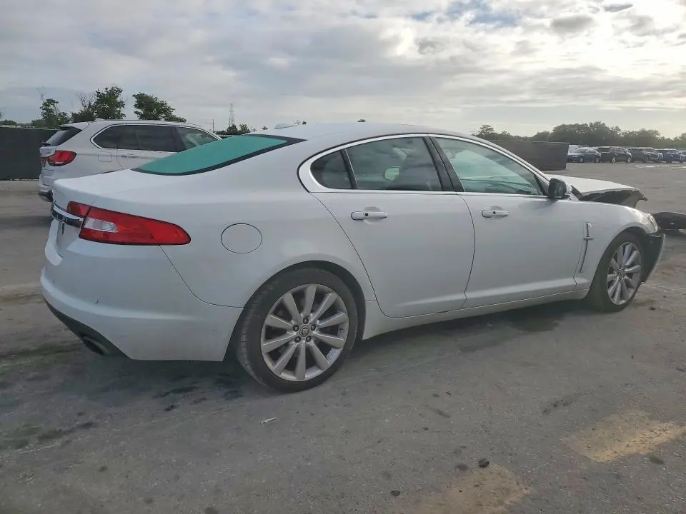 2011 JAGUAR XF PREMIUM  