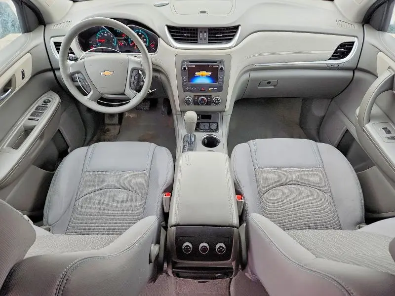 2015 CHEVROLET TRAVERSE LS  