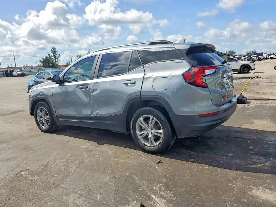 2023 GMC TERRAIN SLE  