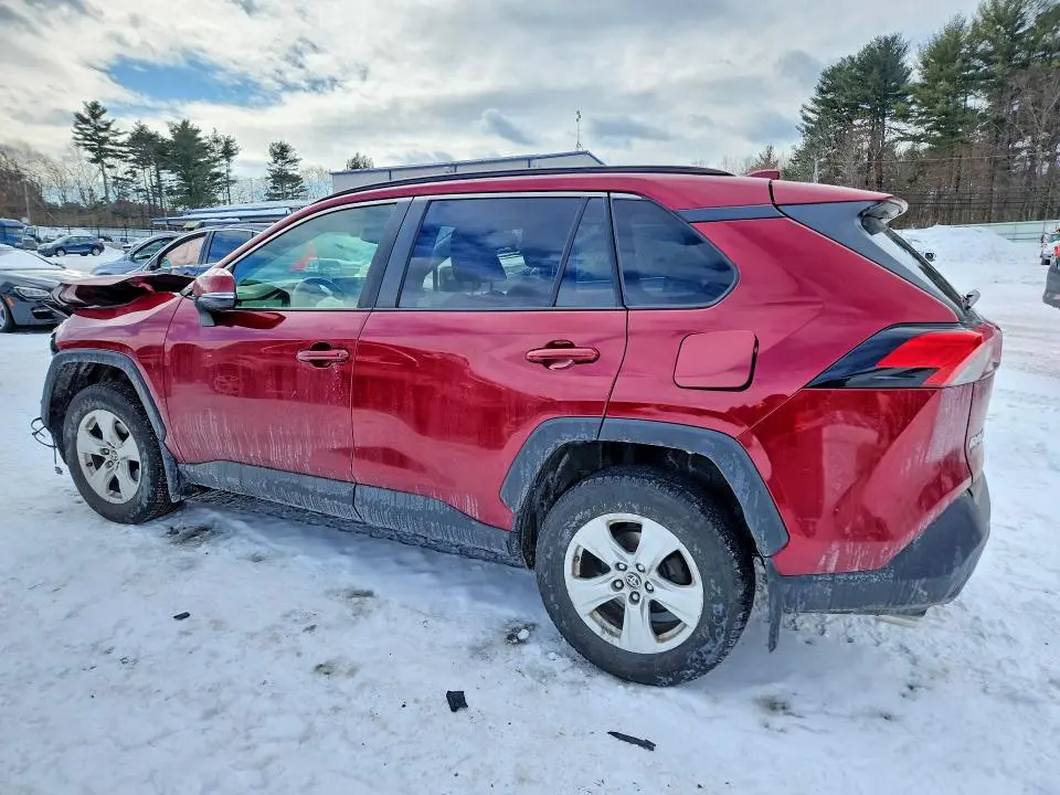 2019 TOYOTA RAV4 XLE  