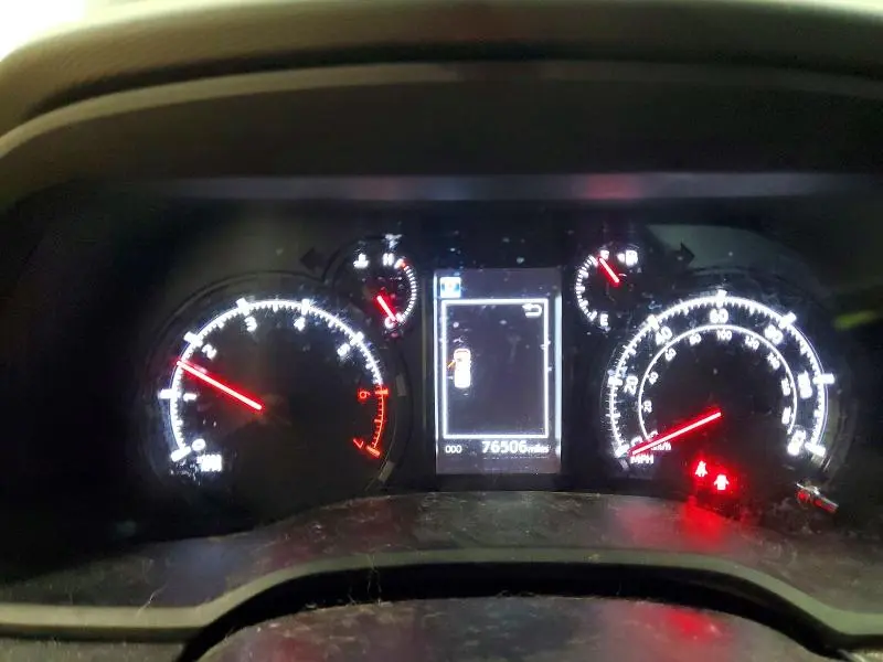2022 TOYOTA 4RUNNER SR5  