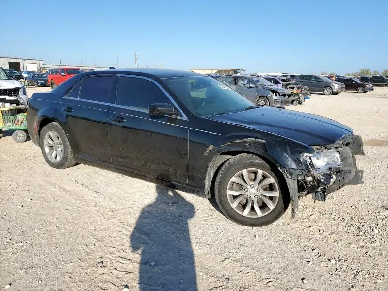 2016 CHRYSLER 300 LIMITED  