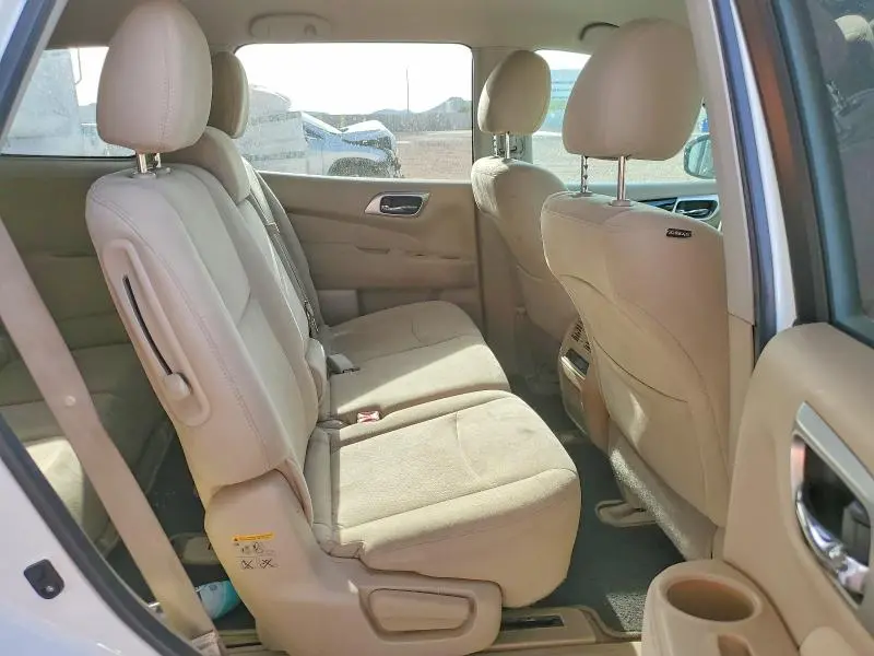 2014 NISSAN PATHFINDER SV  