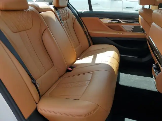2016 BMW 750 I  