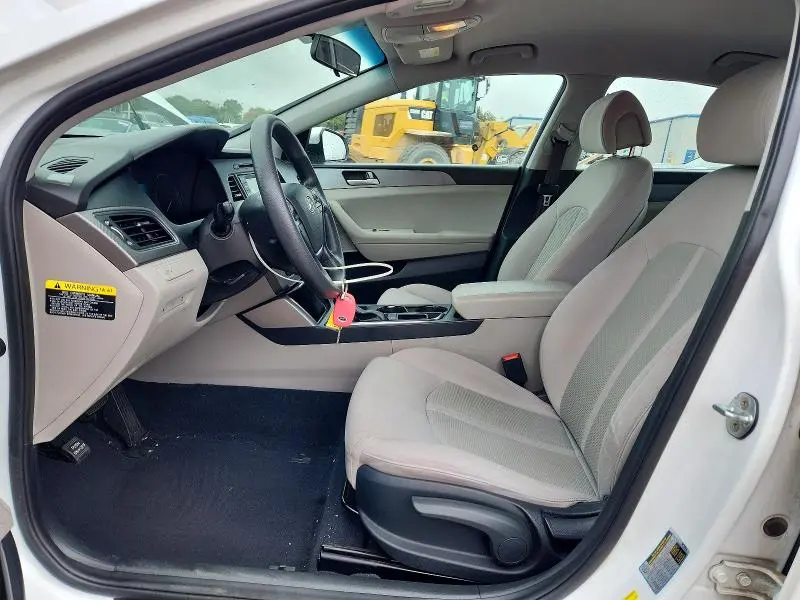 2017 HYUNDAI SONATA SE  