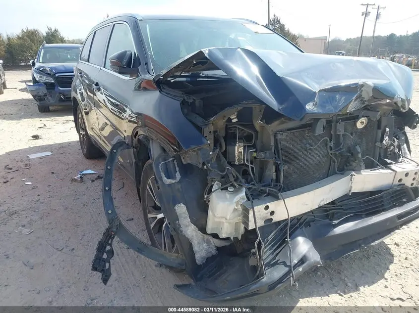 2016 TOYOTA HIGHLANDER XLE V6