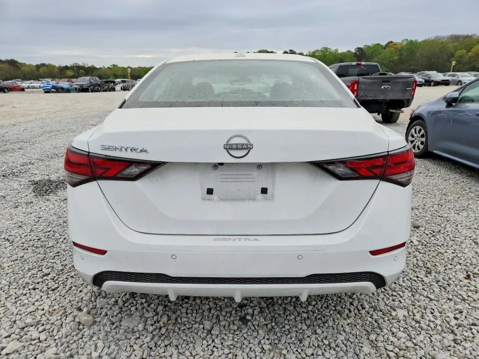 2025 NISSAN SENTRA SV  