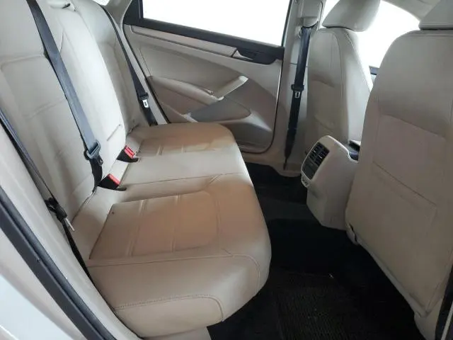 2020 VOLKSWAGEN PASSAT SE