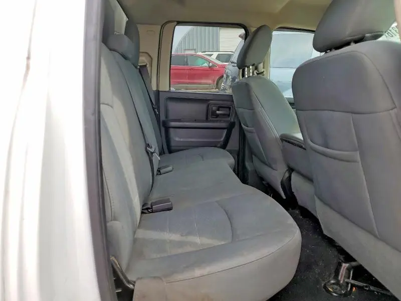 2013 RAM 1500 ST  