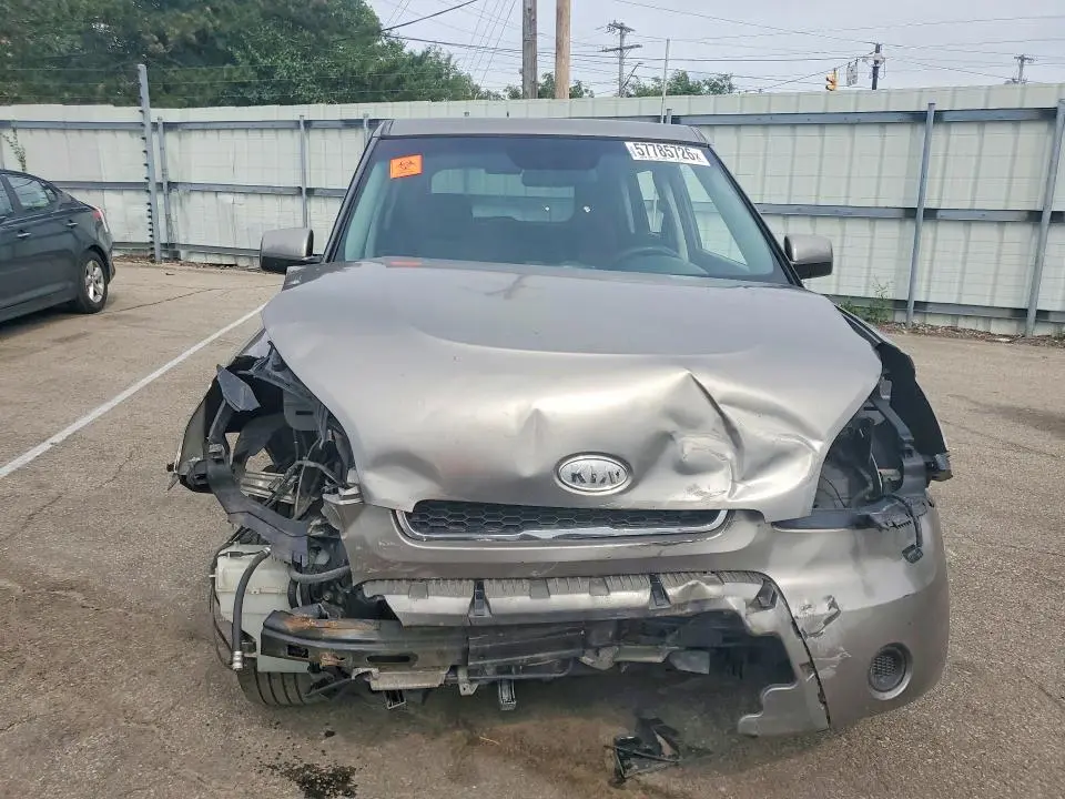 2010 KIA SOUL +  