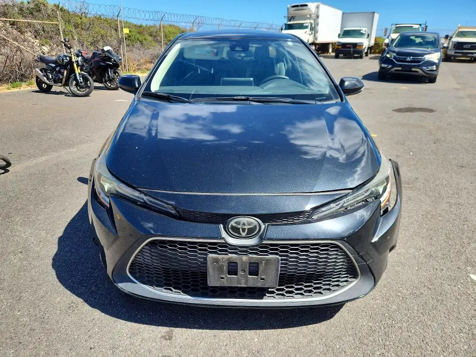 2020 TOYOTA COROLLA XLE  