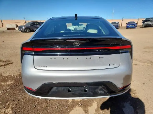 2025 TOYOTA PRIUS LE  