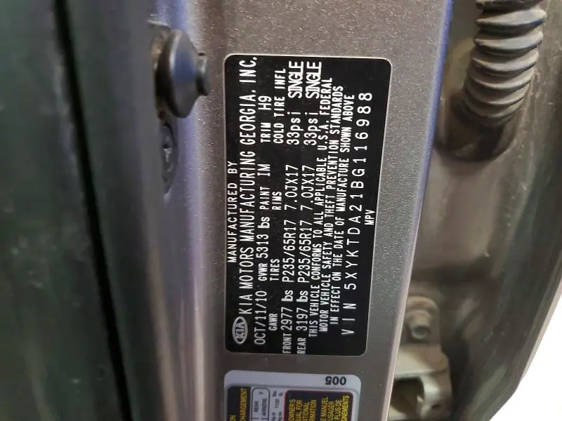 2011 KIA SORENTO LX  