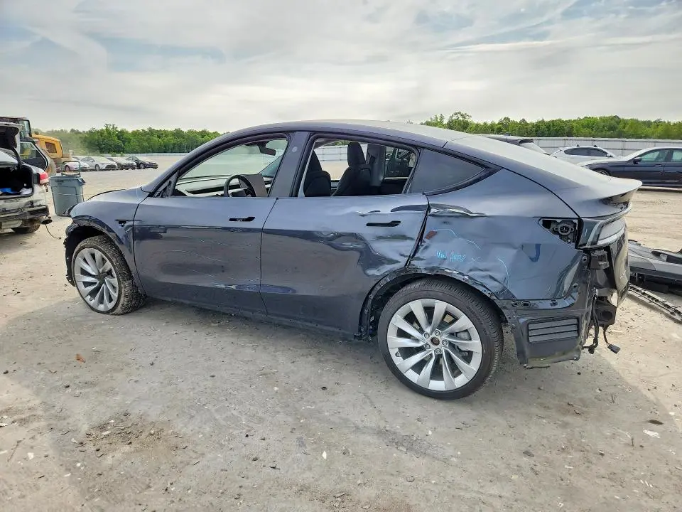2026 TESLA MODEL Y   