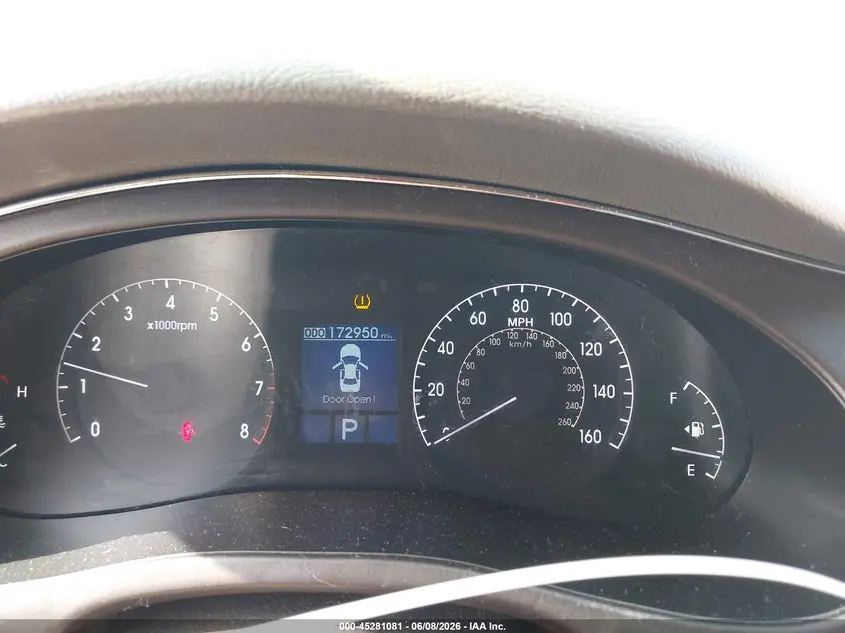 2011 HYUNDAI GENESIS 3.8
