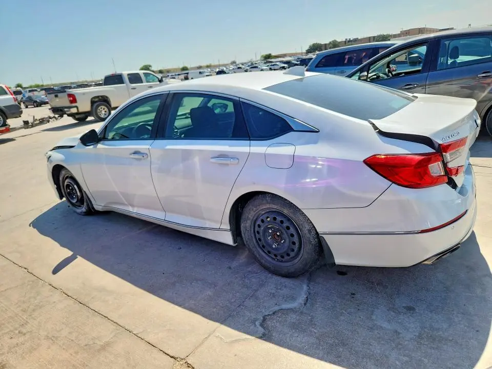 2018 HONDA ACCORD TOURING  