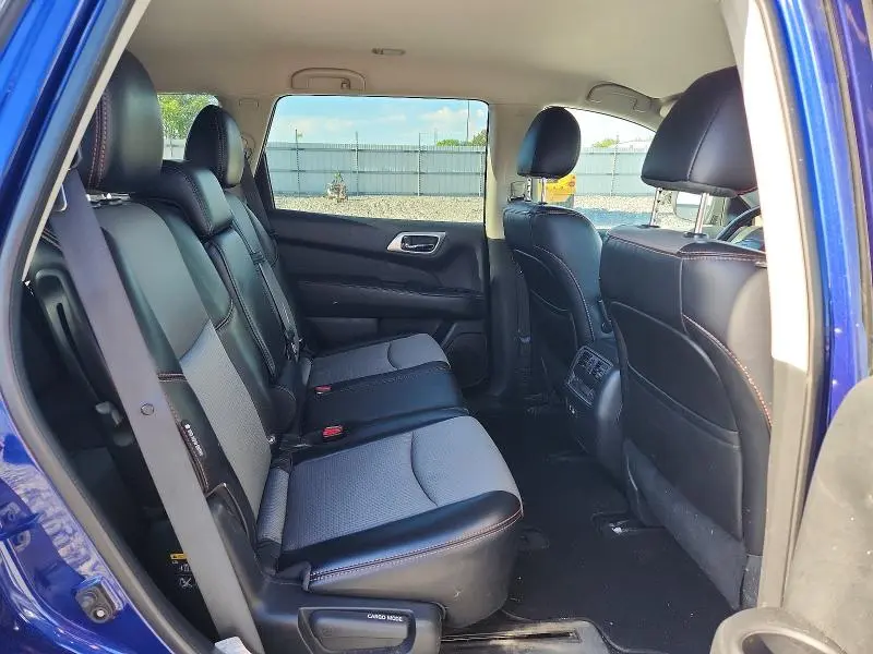 2020 NISSAN PATHFINDER SV  