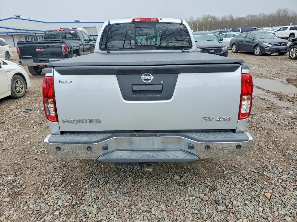 2015 NISSAN FRONTIER SV  