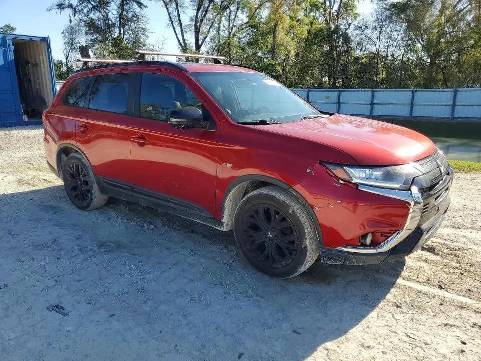 2019 MITSUBISHI OUTLANDER SE  