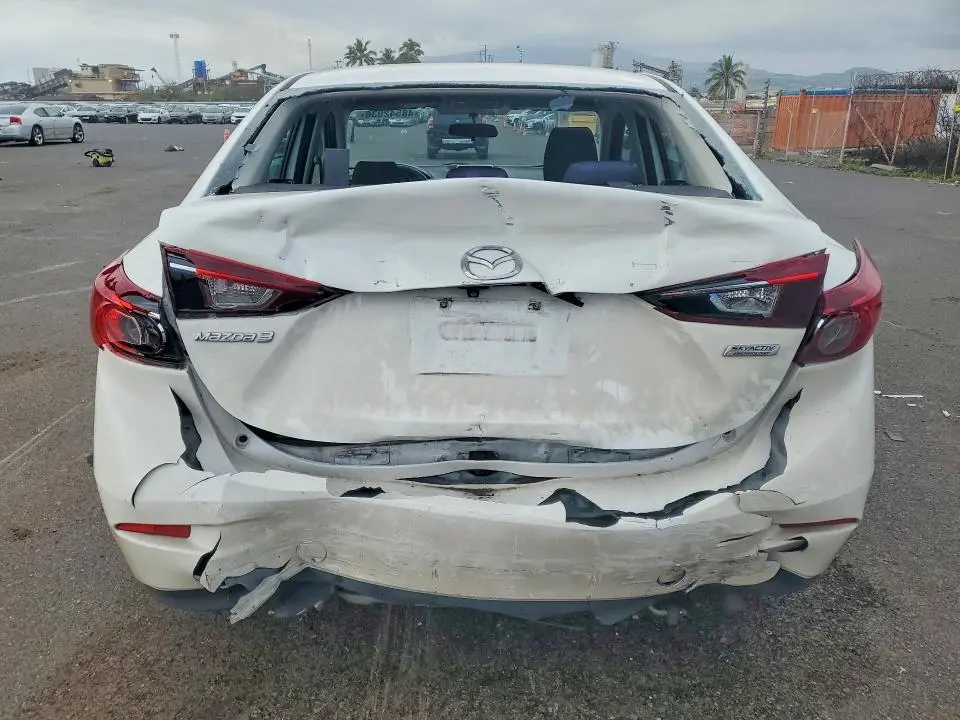 2016 MAZDA 3   