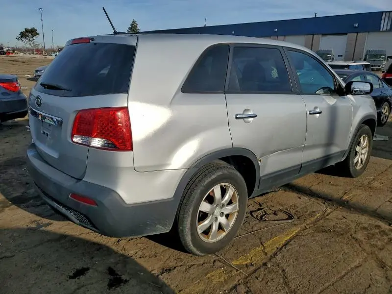 2011 KIA SORENTO BASE  