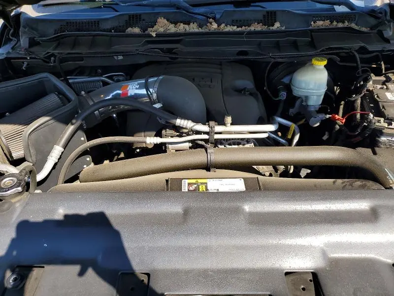 2016 RAM 1500 SLT  