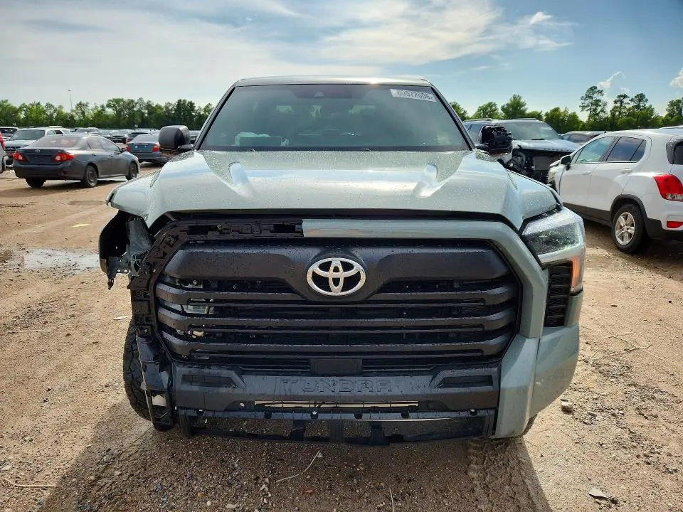 2025 TOYOTA TUNDRA SR5  