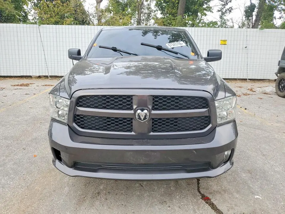 2016 RAM 1500 ST  